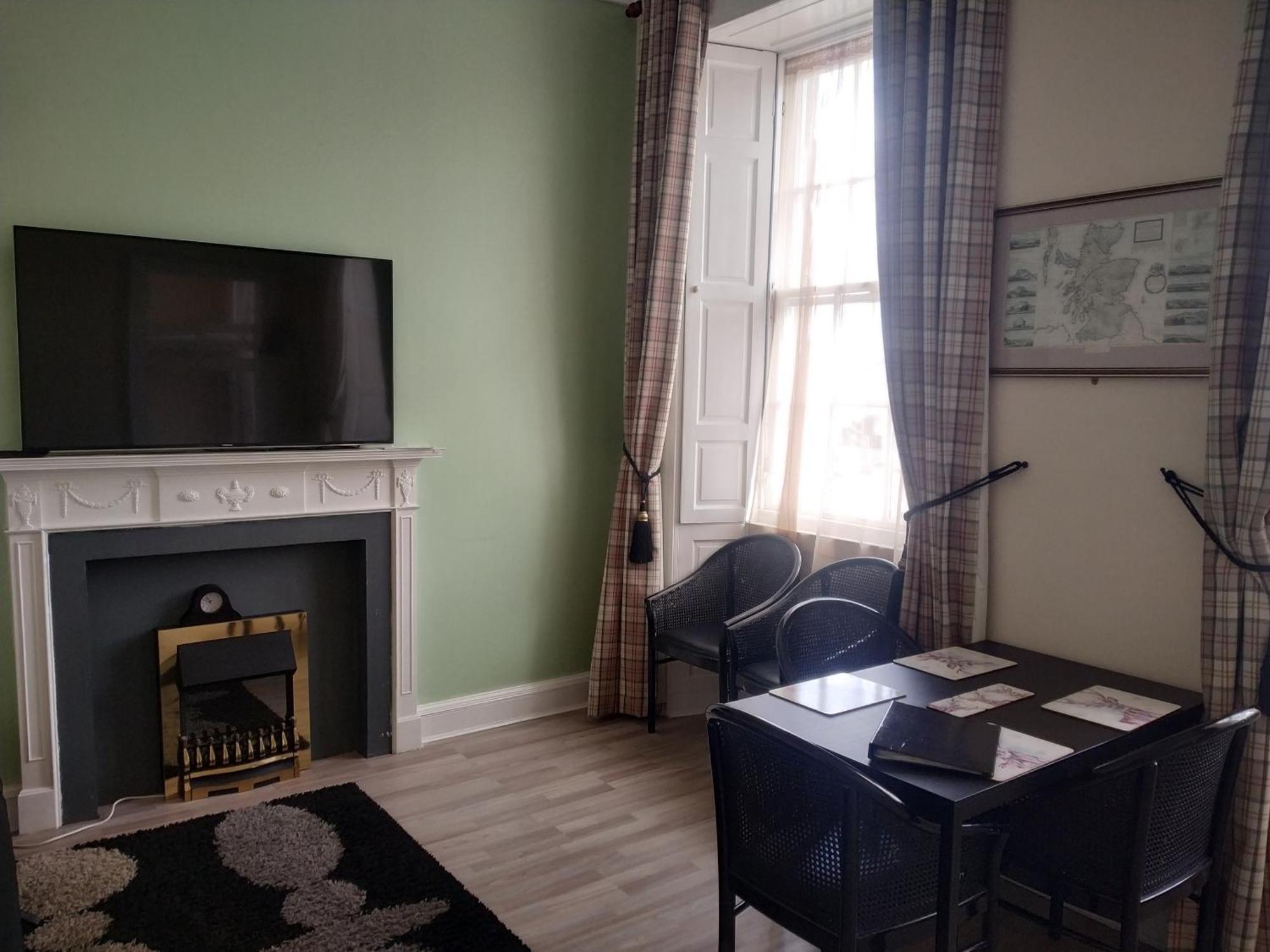 Glasgow City Charlotte Service Aparments Exterior photo