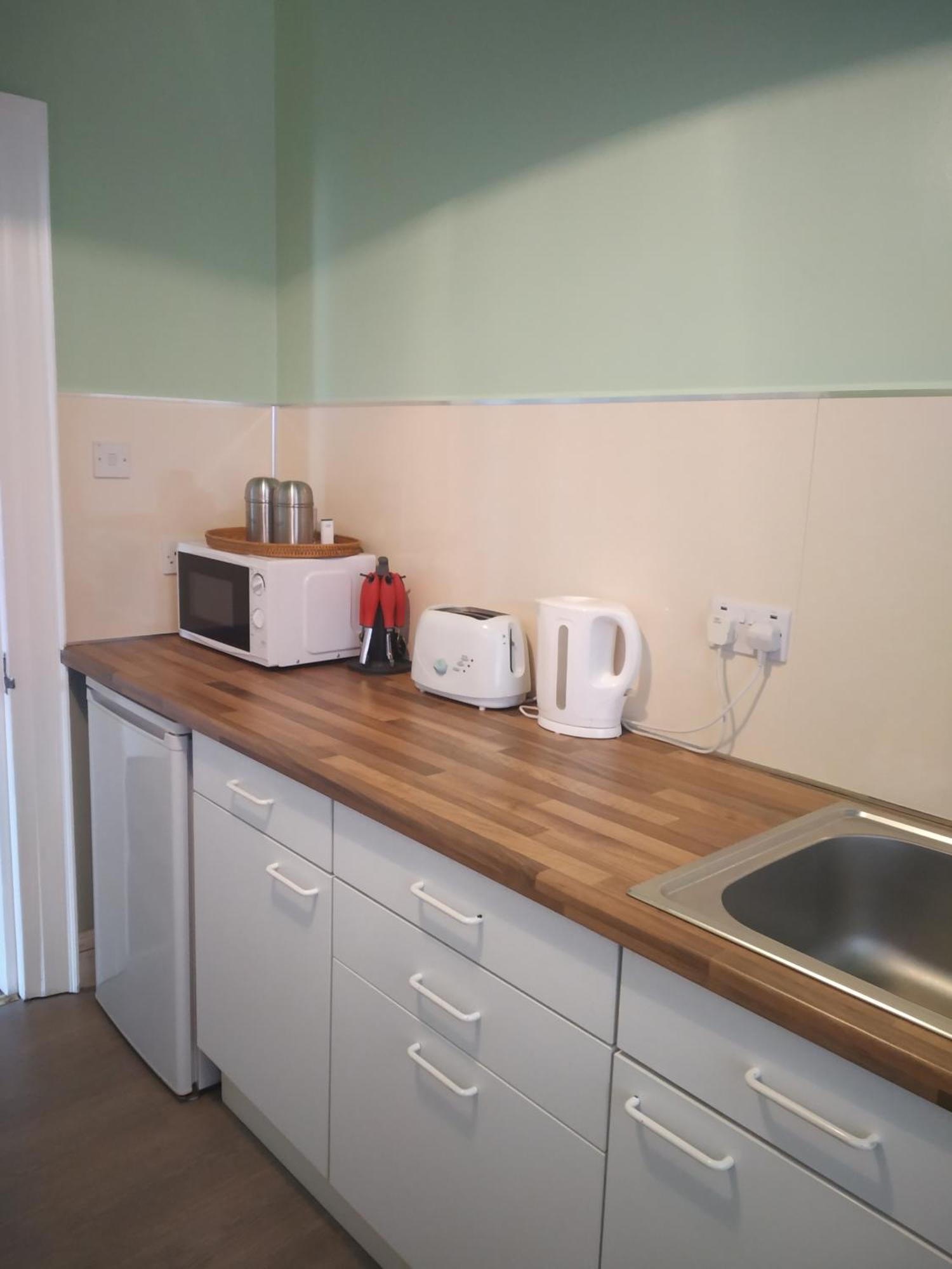 Glasgow City Charlotte Service Aparments Exterior photo